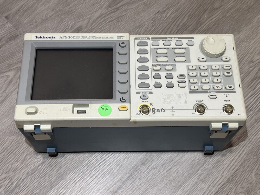 Tektronix AFG 3021B 25 MHz Function Generator