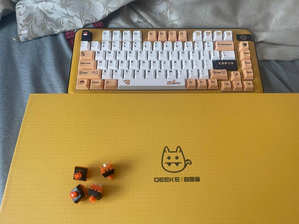 Qeeke Studio KR-081 R3