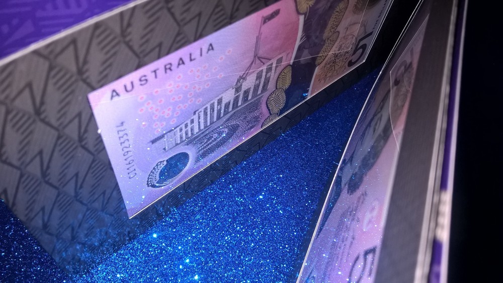 RBA Two Generations Of $5 Folder **LAST PREFIX EA 2015**