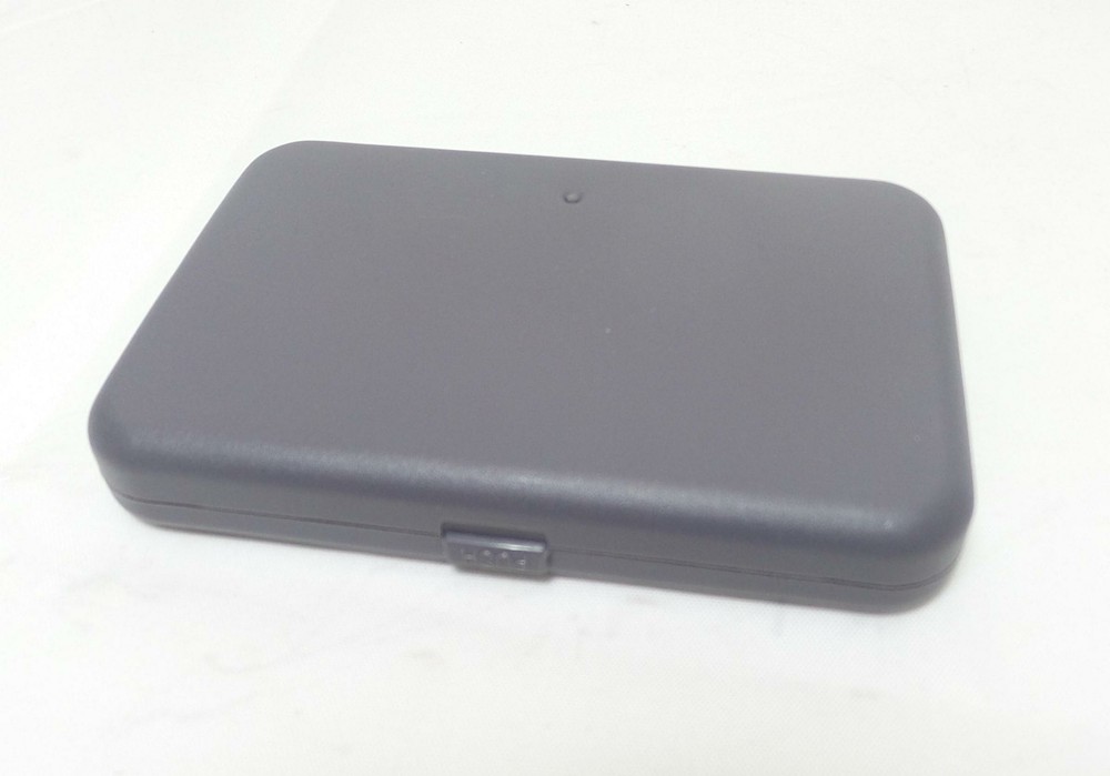 Sony MSACA8 Memory Stick Holder Carrying Case (MSAC-A8)