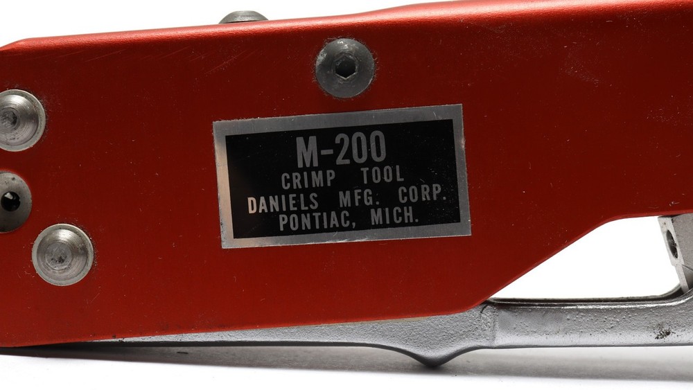 DMC M-200 Crimping Tool