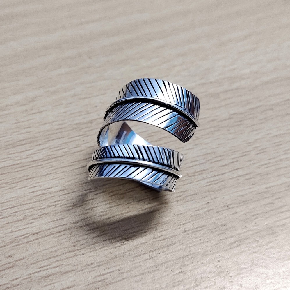 Beautiful Wing Feather ring Handmade Silver Ring Vintage Look Gift for her