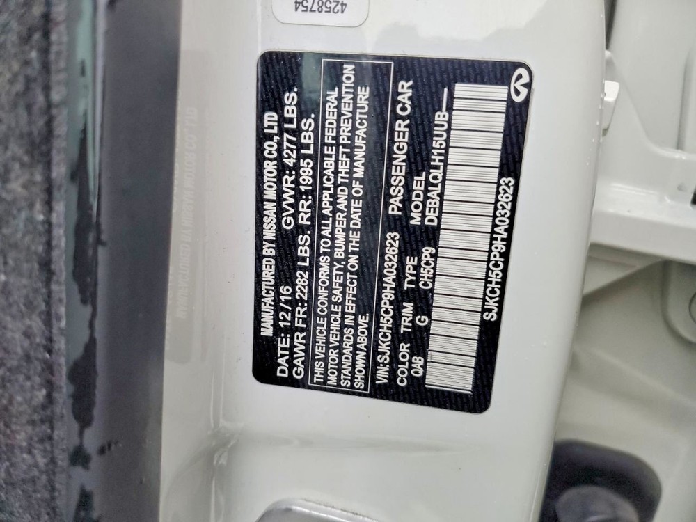 QX30 2017 Glove Box 4977390