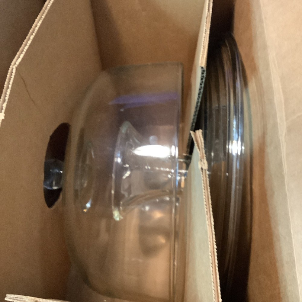 Anchor Hocking 2 Piece Footed Cake Set In Original Box
