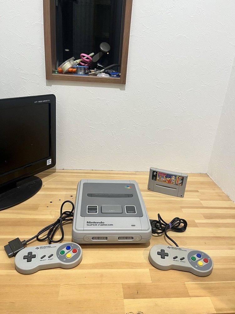 Nintendo Super Famicom Set 2 Controllers Game AC Adapter Tested Working