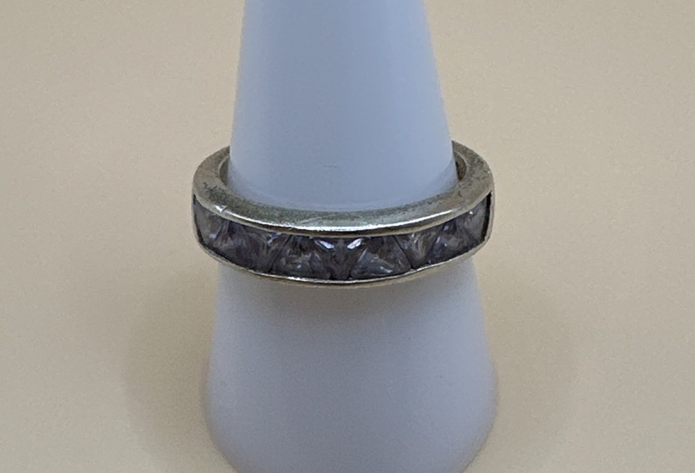 925 Sterling Silver Trillion Cut CZ Ring / Size 10