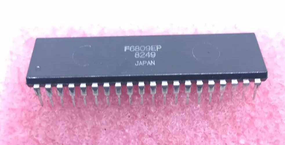 F6809EP Microprocessor IC “New” -Free Shipping
