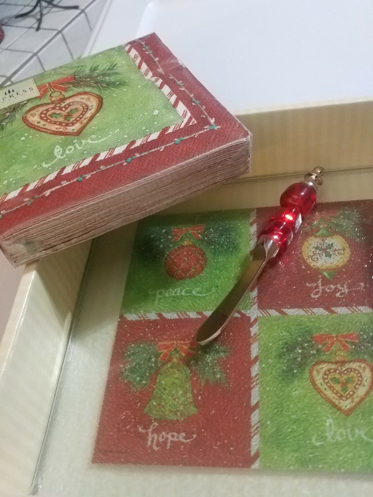 Cheese trivet and spreader gift set