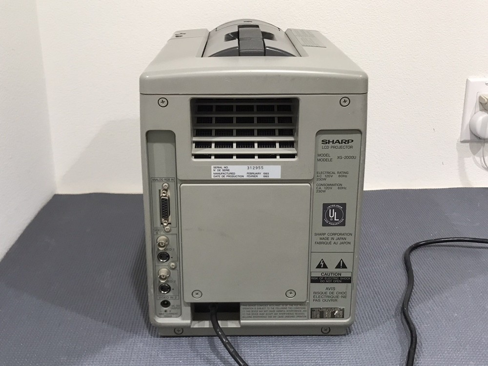 Sharp Liquid Crystal LCD Projector XG-2000U Professional Series Made in Japan