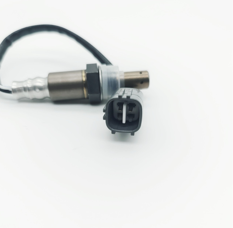 1PC Automobile oxygen sensor 89465-06240