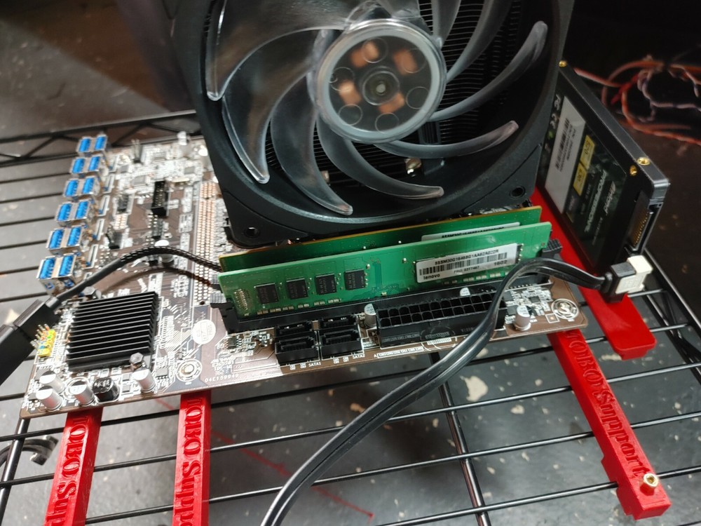 SSD Hard Drive Mining Rig Brackets Supports Holders Crypto GPU Wire Shelf Rack