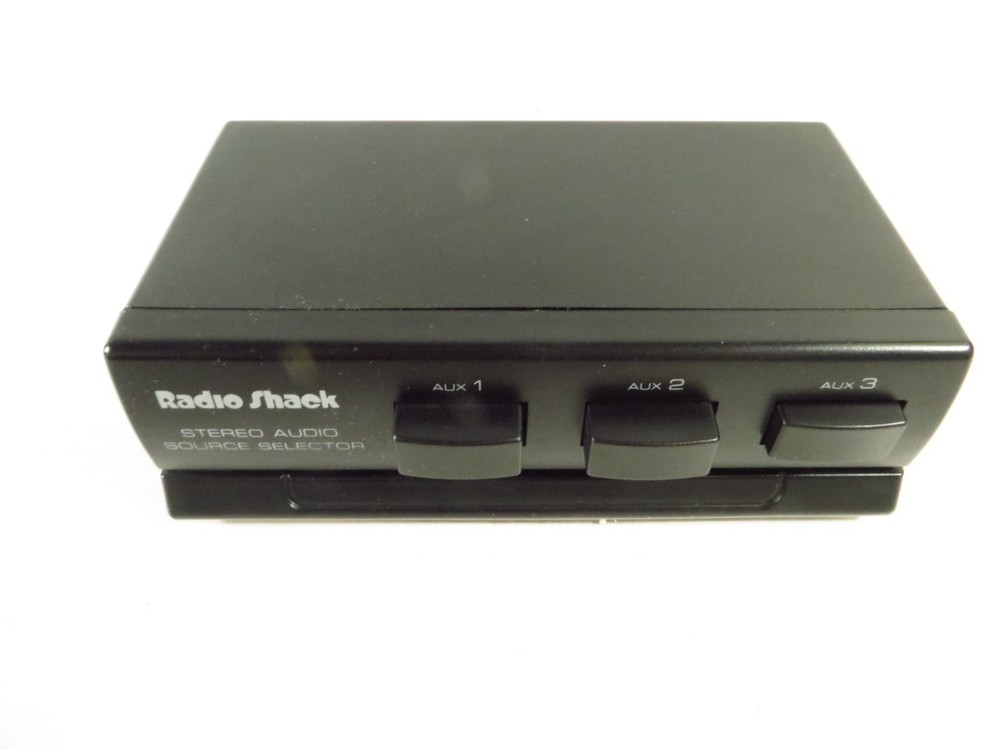 Radio Shack 42-2112 Stereo Audio Source Selector 3 Inputs