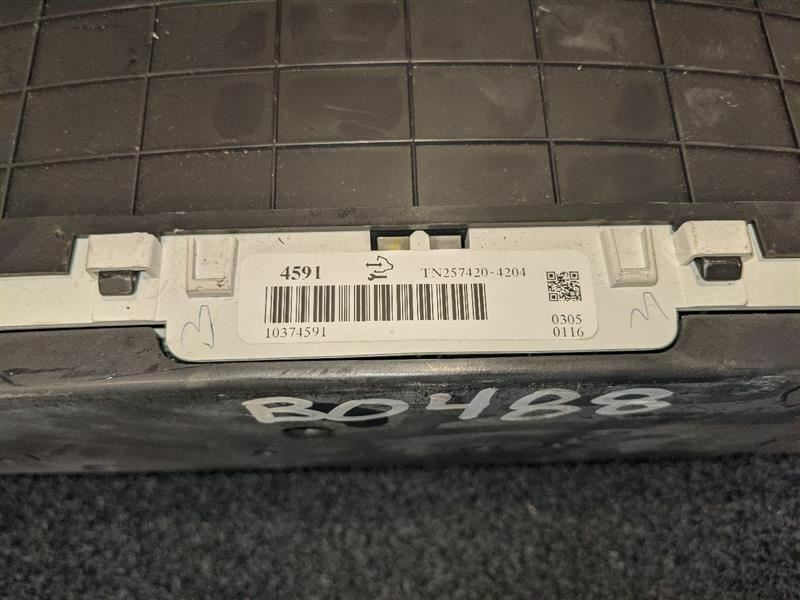 05 CADILLAC STS SPEEDOMETER CLUSTER MPH 70533
