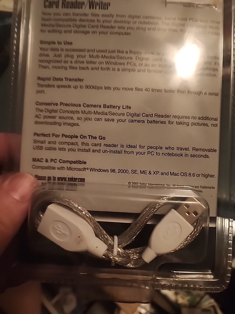 Digital Concepts Camera Multi Media/Secure Digital Card Reader & Writer