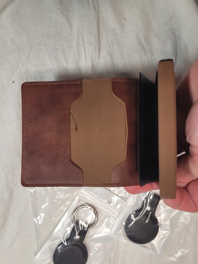 2 Air Tags And Key Wallet