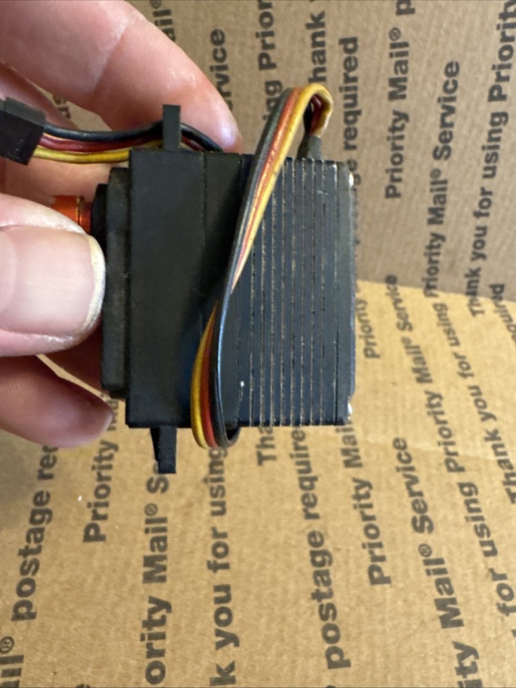 Hitec HSC-5998TG Titanium Gear Programmable Servo