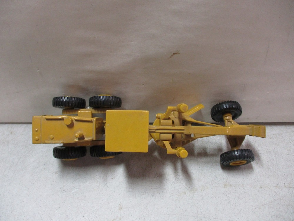 Ertl Caterpillar 12G Grader A