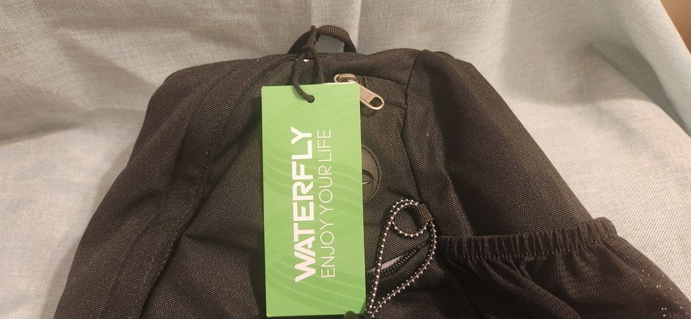 WATERFLY Black Daypack Backpack, Lightweight, Padded Straps, Compartments