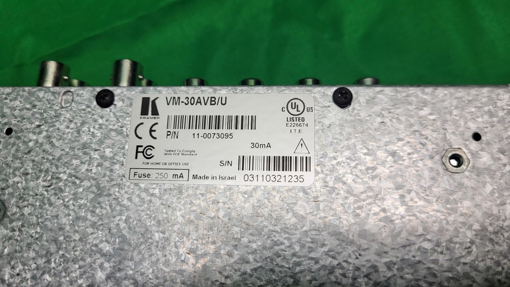 Kramer 1:3 Audio/Video DA VM-30AVB Server Mount Included