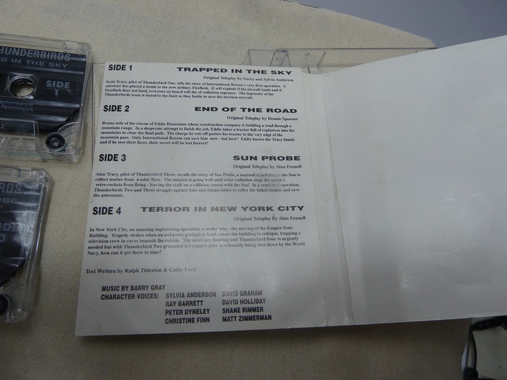 THUNDERBIRDS ! DOUBLE CASSETTE SET - FOUR EPISODES - GREAT CONDITION!