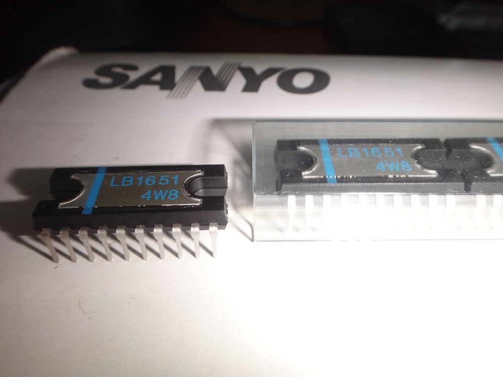 2 PIECES / LB1651 / IC / DIP #GK-3