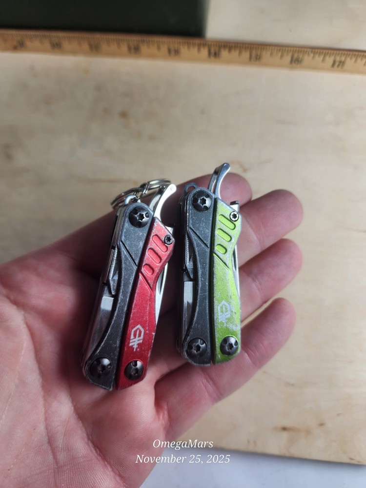Gerber Dime multi tool x1 good-great conditions, READ the description please.