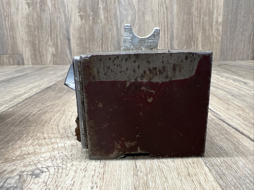 PRECISION MAGNETIC BASE