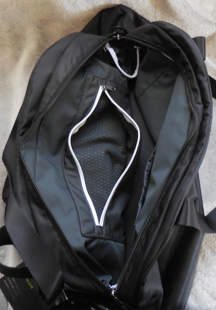 Nike Solid Auralux Club Bag Women Black/White