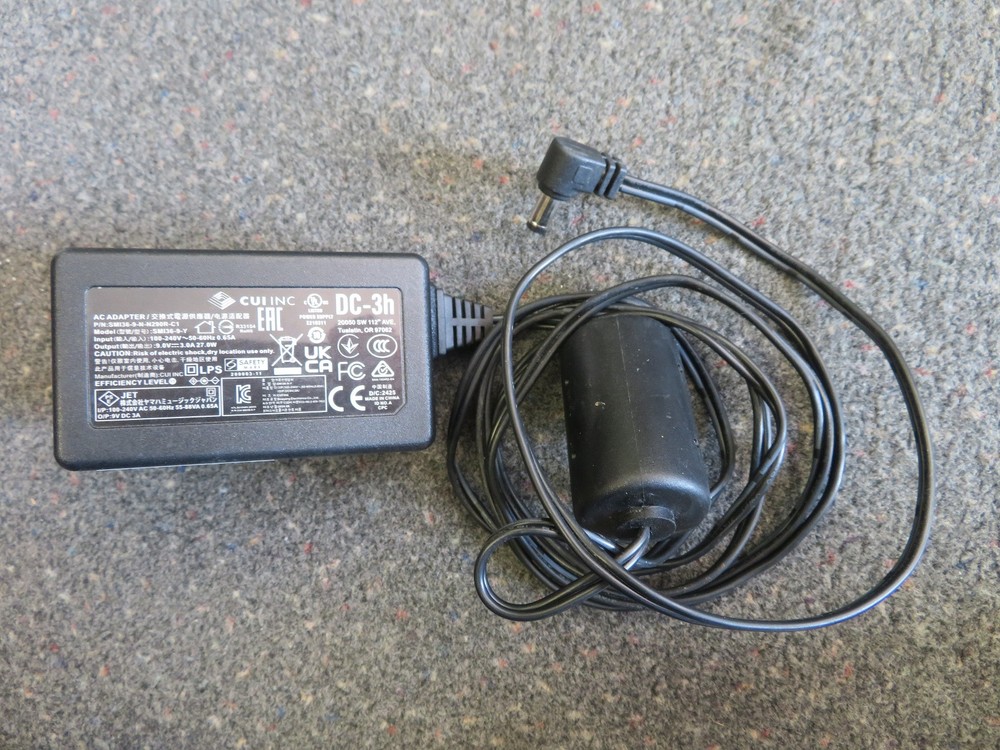 Black Line 6 Pod Go Wireless Guitar Multi-Effects Processor Pedal