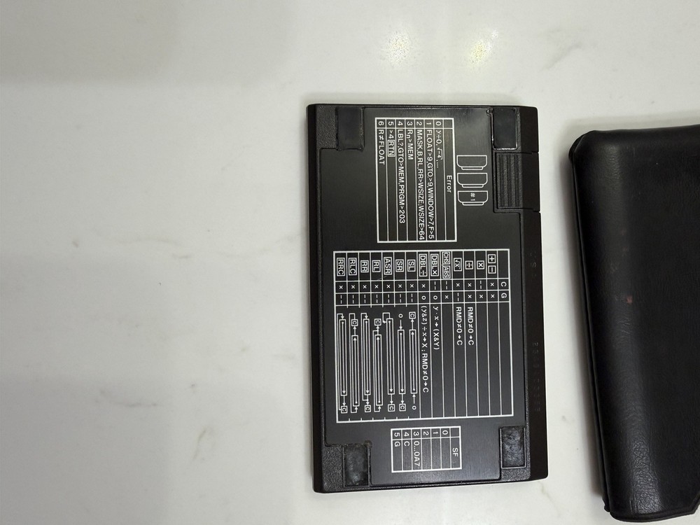 Hewlett-Packard HP-16C Programmers Calculator w/Case/New Batteries - Tested