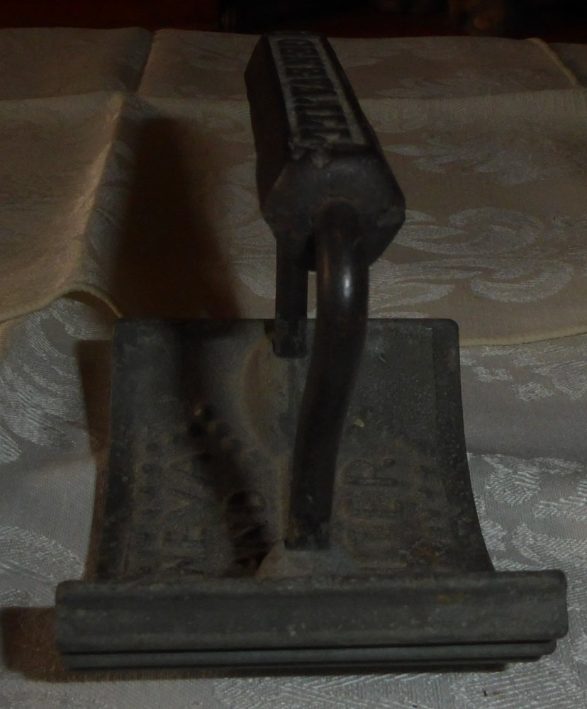 Vintage Geneva Hand Fluting Iron