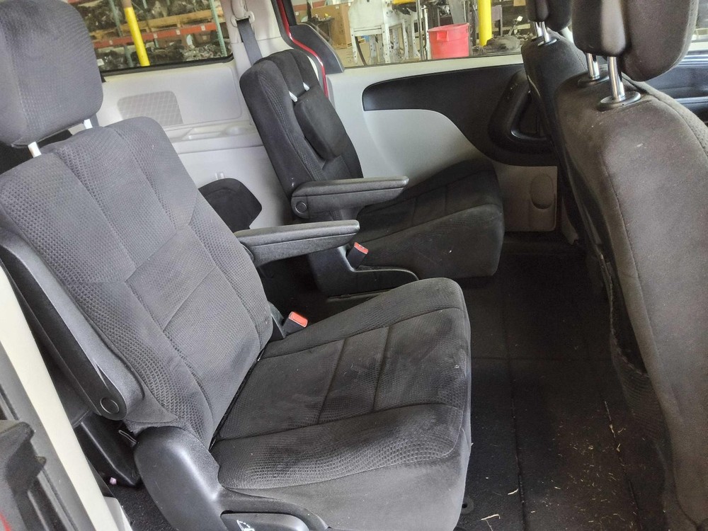Used A/C Selector Switch fits: 2014 Dodge Caravan AC front dash mounted manual c