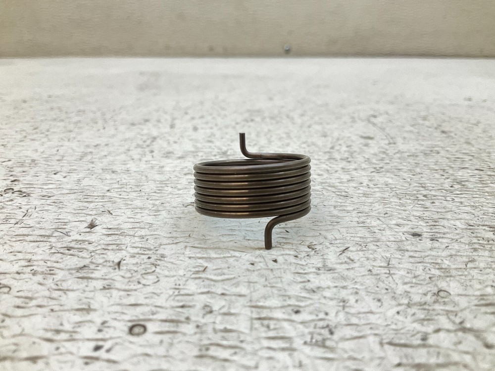 Daedong Kioti E5850-57922 Spring E585057922 New (TSC)