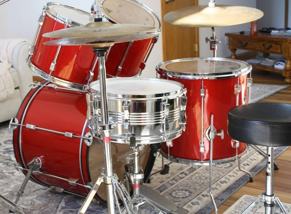 Red Ludwig Rocker Vintage shell pack excellent condition