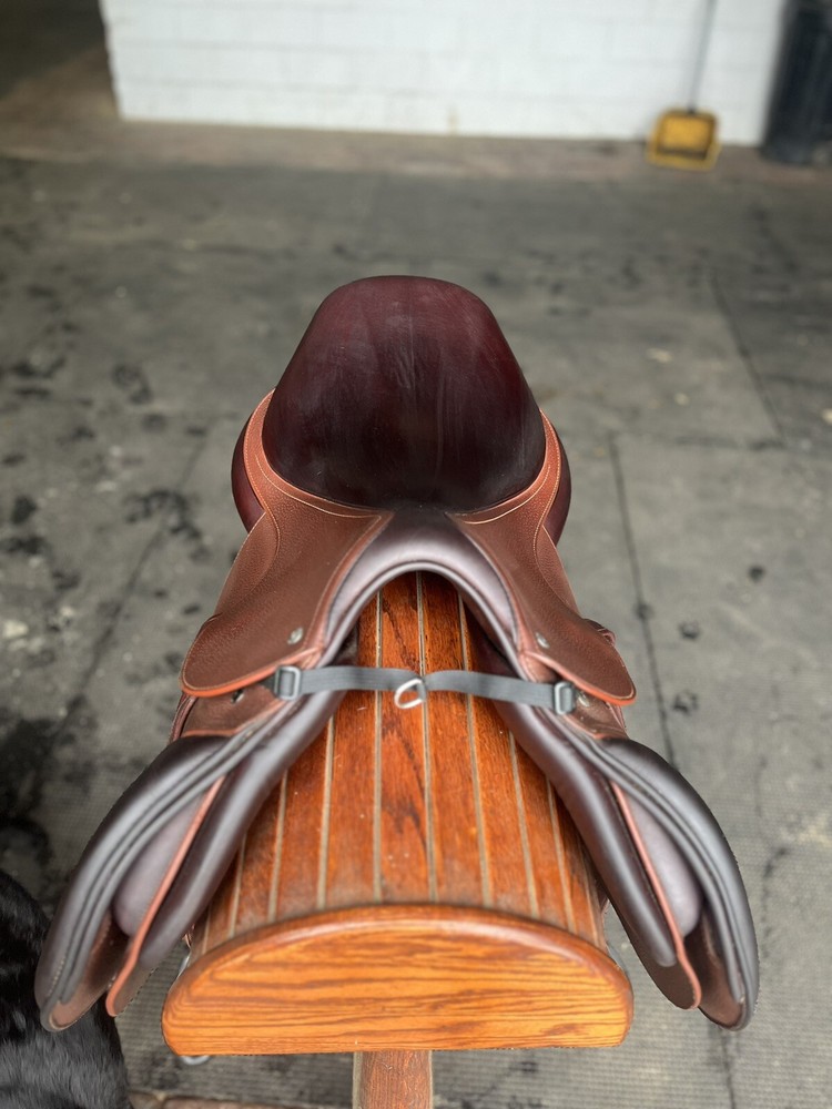 Meyer Saddle - 2022 17" Grain Leather