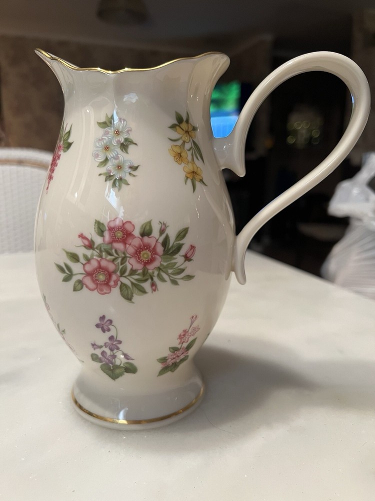 Lenox Pitcher CONSTITUTION