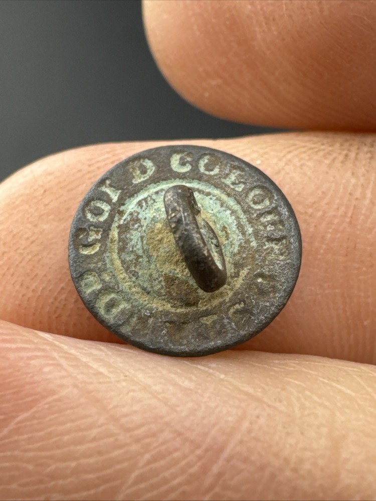 19th Century 1700s Cast Pewter Button 📦