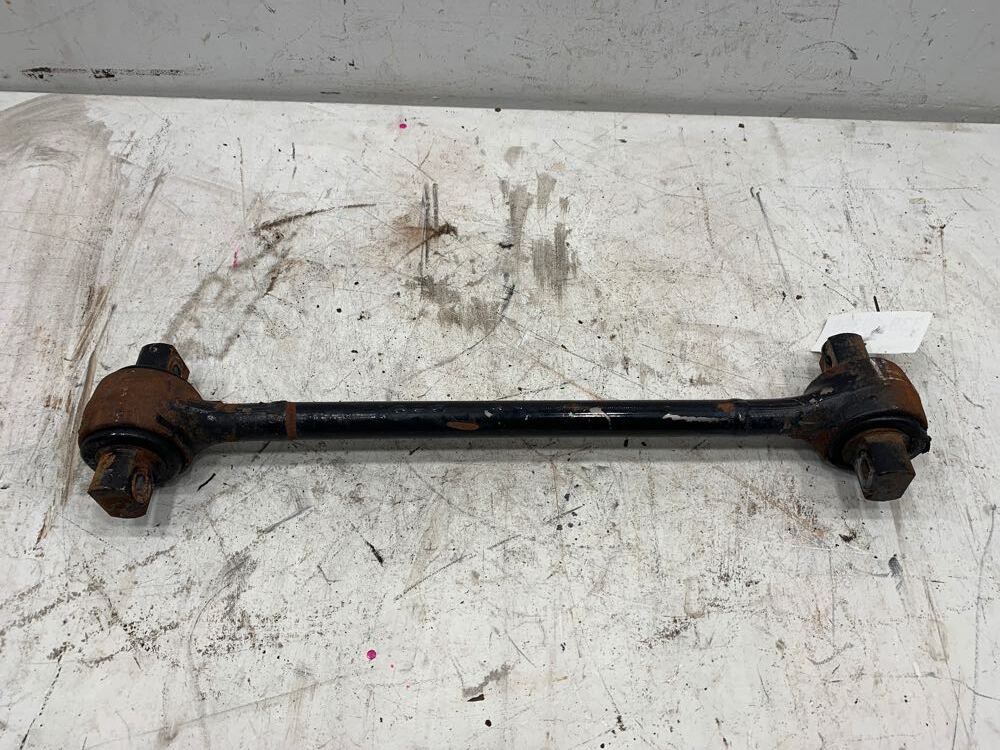Peterbilt Torque Rod (339-10358)