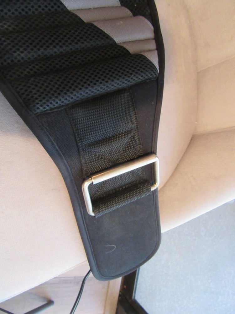 Small-Medium Gold's Gym Weight Lifting Belt in Nice Shape Hook and Loop