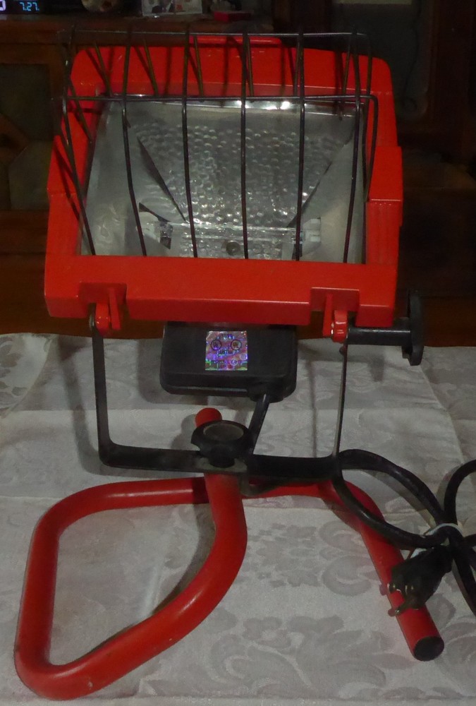 RightLight 120 Volt / 60HZ / 500 Halogen Work Light