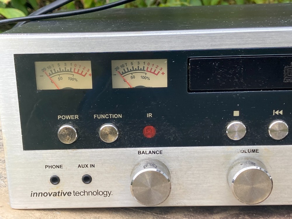 2015 Innovative Technology Bluetooth Compact Disk AM FM Stereo Player