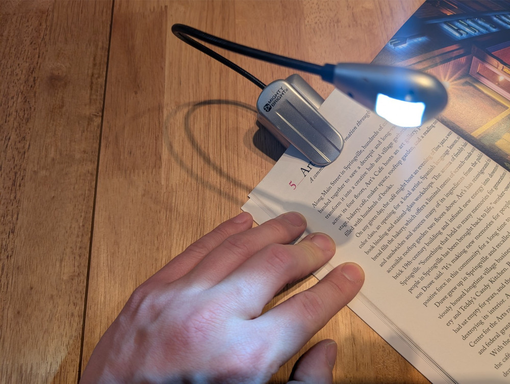 Mighty Bright Book Light Flexible Arm Battery On Off Switch Silver