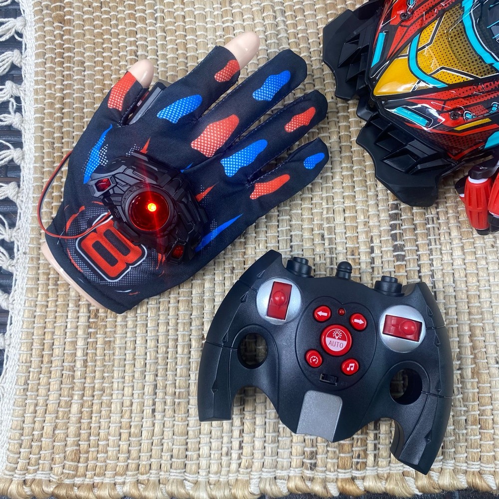 NEW Multi-Function GoolRC Stunt Car, Remote Control 2 remotes Lights music water