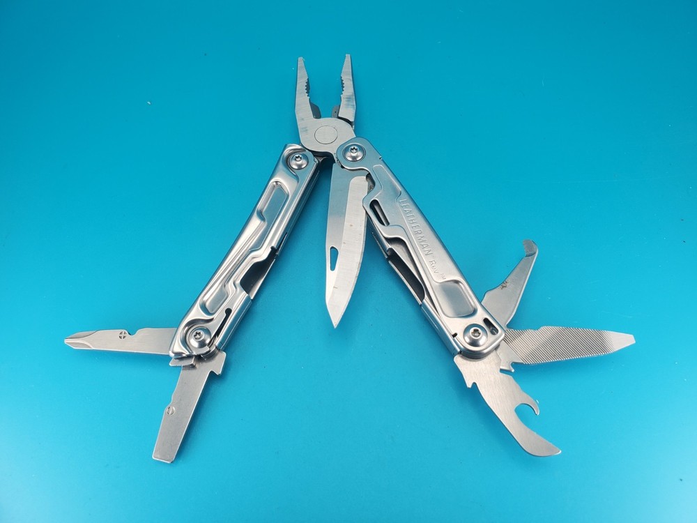 Leatherman Rev 3.8" Multi-Tool, Stainless!