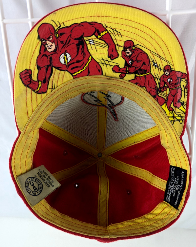 The Flash Hat DC Comics Hat Fitted Cap Approx 7.5 Graphic RN 115665 Pre Owned