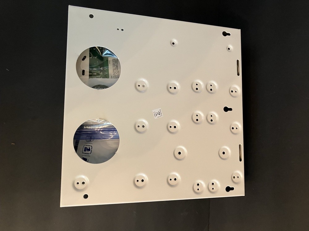 GE NetworX NX-6V2 Security Alarm System Cabinet with Board & Control Panel