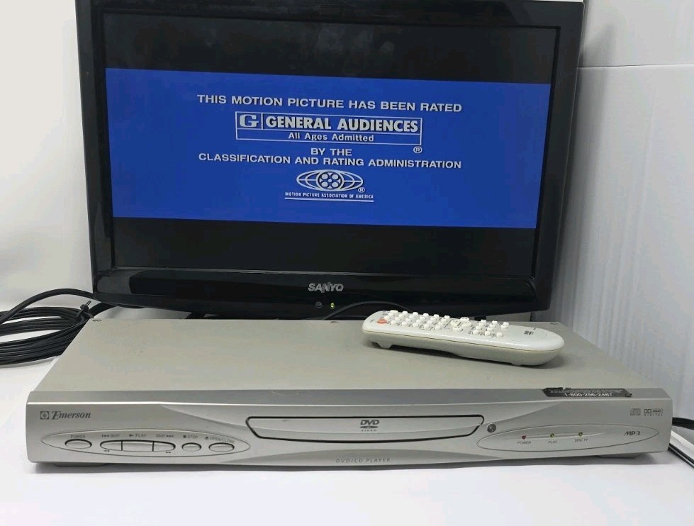Emerson EWD7002 DVD / CD Player w/ Remote & Manual - Tested & Working