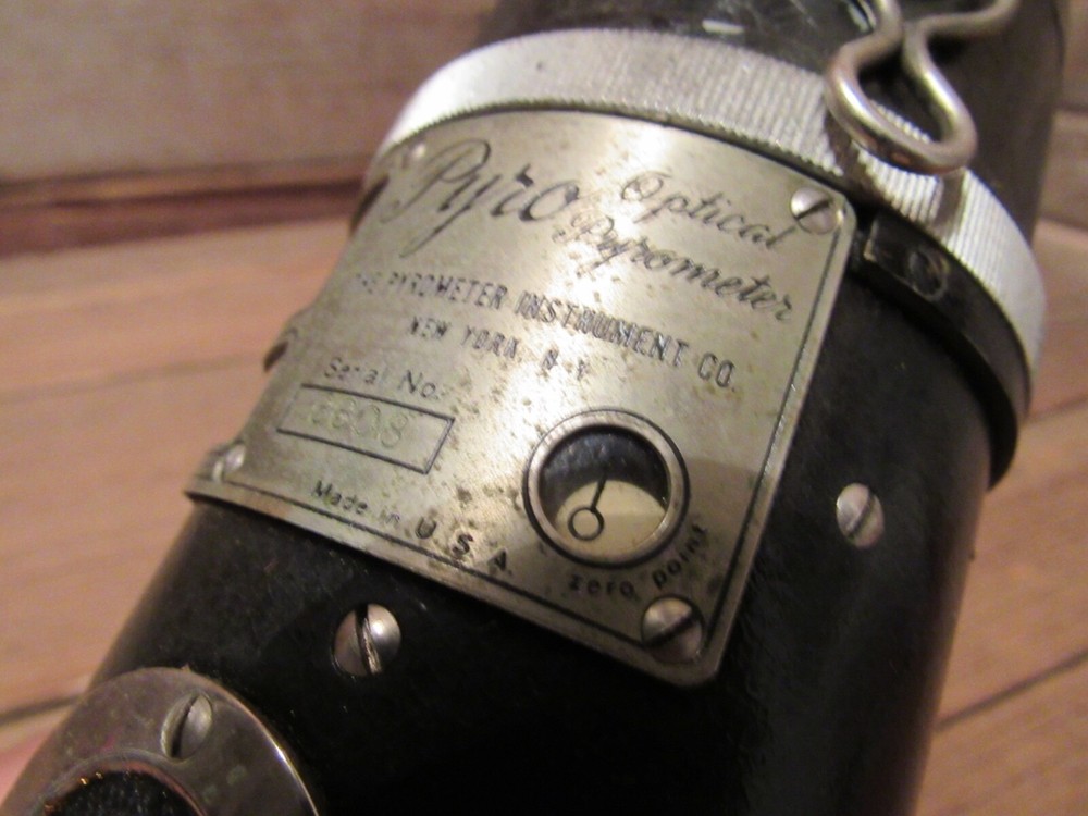 VINTAGE PYRO OPTICAL PYROMETER THERMOMETER