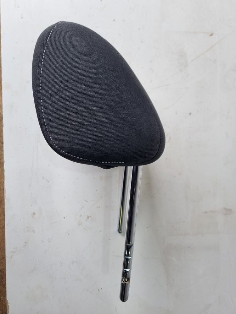 AUDI A1 HEADREST / BLACK CLOTH PASSENGER SIDE FRONT HEADREST 2011- 2018