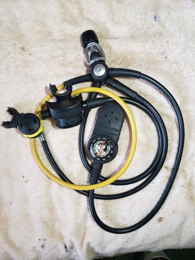 AQUA-LUNG SCUBA DIVE SYSTEM